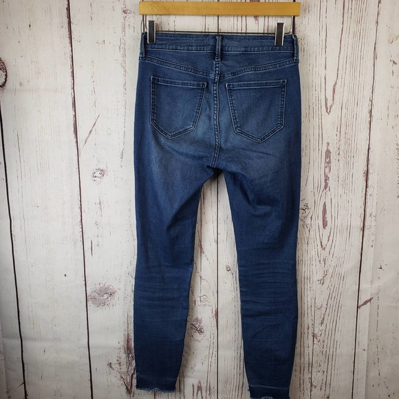 Old Navy Rockstar Skinny Jeans Womens Size 2 Distressed Denim Blue - Picture 5 of 9